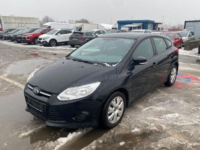 Schwarz Gebraucht 2013 Ford Focus Trend Limousine | 3.700 € (Fairer Preis)