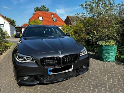 Gebraucht BMW 530 M Sport 258 PS (189 kW) 2016 Grau Kombi
