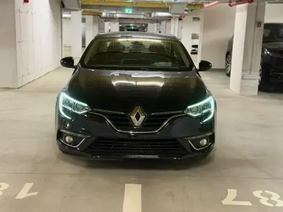 Gebraucht Renault Mégane IV Zen 116 PS (85 kW) 2019 Schwarz Limousine