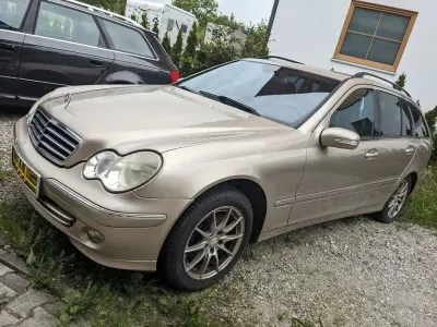 Gebraucht Mercedes C240 Avantgarde 170 PS (125 kW) 2005 Silber Limousine