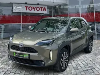 Gebraucht Toyota Yaris Cross Team 116 PS (85 kW) 2023 Braun SUV