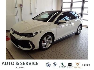 Weiß (pure white/schwarz) Gebraucht 2024 VW Golf VIII GTI Limousine | 38.991 € (Fairer Preis)