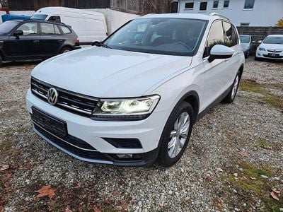 Weiß Gebraucht 2017 VW Tiguan Highline SUV | 19.499 € (Etwas zu teuer)