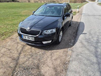 Gebraucht Skoda Octavia Ambition 150 PS (110 kW) 2015 Schwarz Kleinwagen