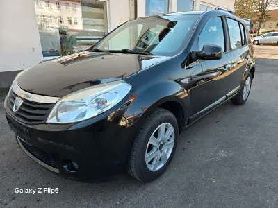 Brugt Dacia Sandero Lauréate 86 HK (63 kW) 2010 Sort Sedan