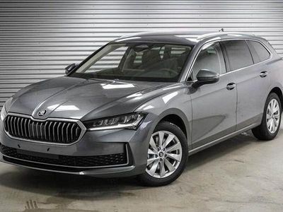 Grau Neu 2025 Skoda Superb | 44.662 € (Fairer Preis)