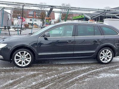 Gebraucht Skoda Superb Elegance 170 PS (125 kW) 2012 Schwarz Kombi