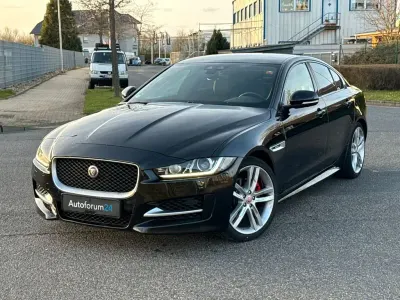Gebraucht Jaguar XE R-Sport 179 PS (131 kW) 2016 Schwarz Limousine