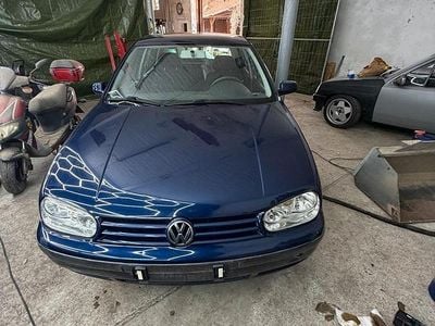 Second-hand VW Golf IV 75 CP (55 kW) 2003 Albastru Hatchback