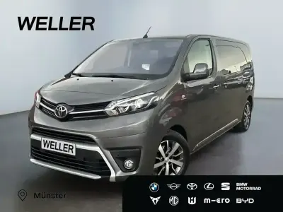 Używany Toyota Proace Executive 177 KM (130 kW) 2018 Szary Minivan
