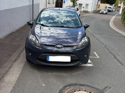 Second-hand Ford Fiesta Trend 82 CP (60 kW) 2011 Albastru Hatchback