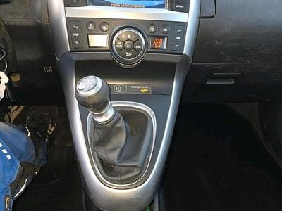 Gebraucht Toyota Verso 111 PS (81 kW) 2014 Silber Van / Kleinbus