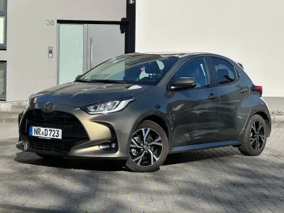 Gebraucht Toyota Yaris Team 116 PS (85 kW) 2024 Grau Kleinwagen