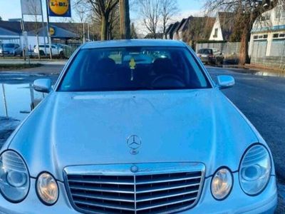 Mercedes 220