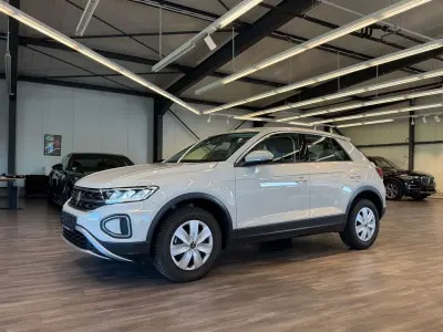 Używany VW T-Roc Basis 110 KM (80 kW) 2023 Szary SUV