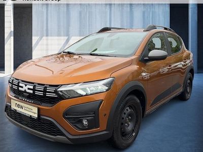 Second-hand Dacia Sandero Expression 101 CP (74 kW) 2023 Portocaliu Berlinǎ