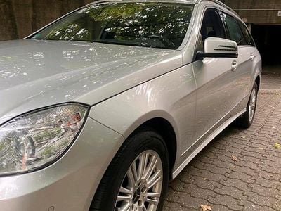 Mercedes E220