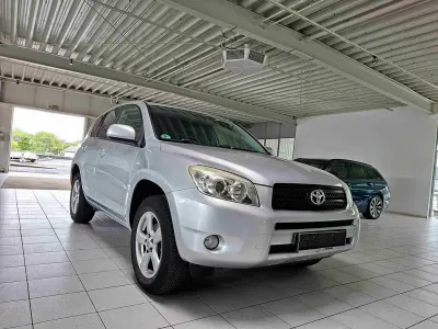 Gebraucht Toyota RAV4 152 PS (111 kW) 2007 Silber SUV