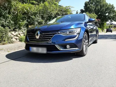 Gebraucht Renault Talisman GrandTour 160 PS (117 kW) 2017 Blau Kombi
