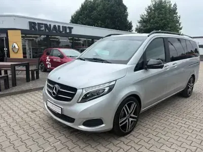 Gebraucht Mercedes V220 Edition 163 PS (119 kW) 2018 Silber Van / Kleinbus