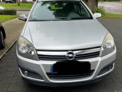 Gebraucht Opel Astra 125 PS (91 kW) 2006 Silber Limousine