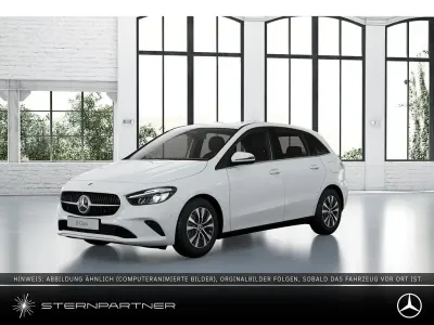 Gebraucht Mercedes B180 136 PS (100 kW) 2023 Weiß Kleinwagen