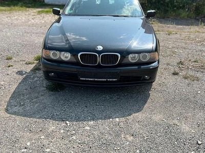 BMW 525
