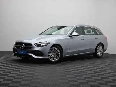 Gebraucht Mercedes C200 Avantgarde 163 PS (119 kW) 2023 Silber Limousine