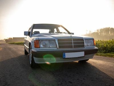 Usata Mercedes 190 120 CV (88 kW) 1991 Bianco Berlina