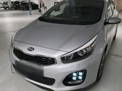 Gebraucht Kia Ceed GT 160 PS (117 kW) 2016 Silber Kleinwagen
