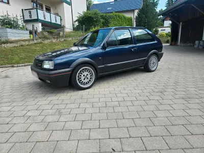 Gebraucht VW Polo 113 PS (83 kW) 1991 Blau Kleinwagen
