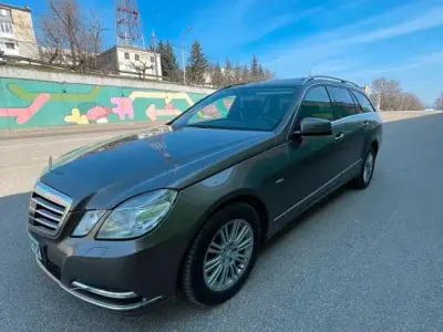 Gebraucht Mercedes E350 218 PS (160 kW) 2011 Grau Kombi