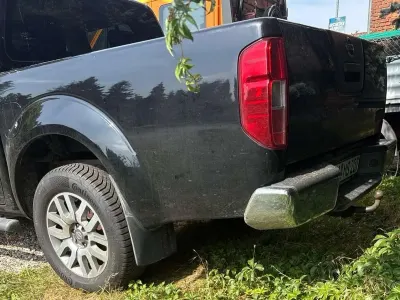 Gebraucht Nissan Navara 231 PS (169 kW) 2014 Schwarz Pickup