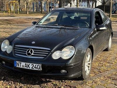 Schwarz Gebraucht 2001 Mercedes C230 Coupé | 1.999 € (Fairer Preis)