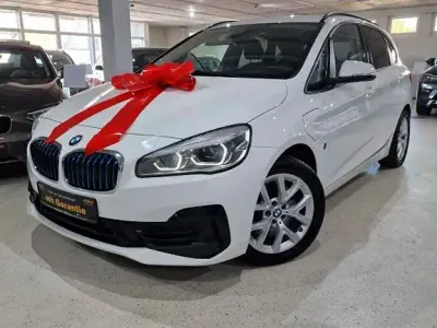 Używany BMW 225 Active Tourer Sport Line 136 KM (100 kW) 2018 Biały Minivan