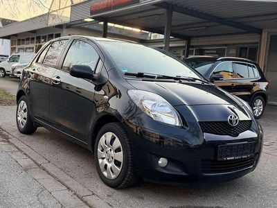 Gebraucht Toyota Yaris Life 69 PS (50 kW) 2011 Schwarz Kleinwagen