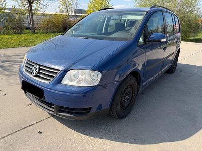 Usata VW Touran Basis 101 CV (74 kW) 2004 Marrone Monovolume