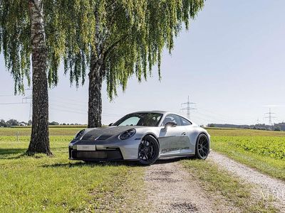 Second-hand Porsche 992 525 CP (386 kW) 2024 Argintiu Coupe