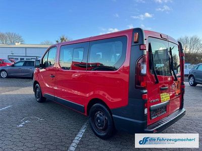 Rot Gebraucht 2015 Opel Vivaro Van / Kleinbus | 10.488 € (Teuer)