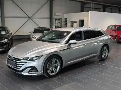 Usata VW Arteon R-line 200 CV (147 kW) 2023 Argento Berlina