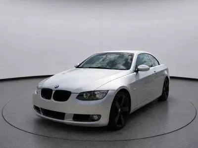 Gebraucht BMW 320 Cabriolet 170 PS (125 kW) 2009 Silber Cabrio