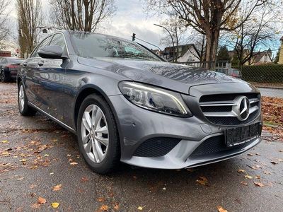 Grau Gebraucht 2018 Mercedes C200 Limousine | 14.900 € (Teuer)