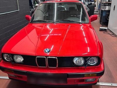Gebraucht BMW 325 170 PS (125 kW) 1990 Rot Kombi