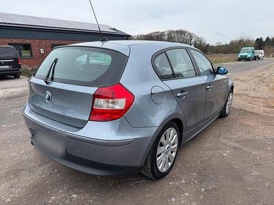 Gebraucht BMW 118 125 PS (91 kW) 2005 Blau Kleinwagen