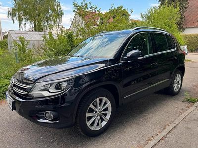 Schwarz Gebraucht 2012 VW Tiguan SUV | 11.500 € (Fairer Preis)