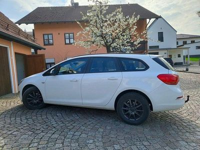 Usata Opel Astra Selection 110 CV (80 kW) 2014 Bianco Station wagon