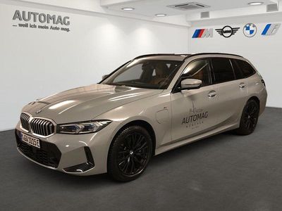 Brooklyn grau Gebraucht 2025 BMW 330e M Sport Kombi | 50.980 € (Fairer Preis)