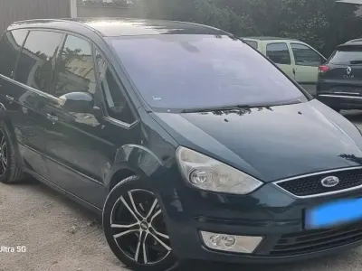 Gebraucht Ford Galaxy 163 PS (119 kW) 2009 Grün Van / Kleinbus