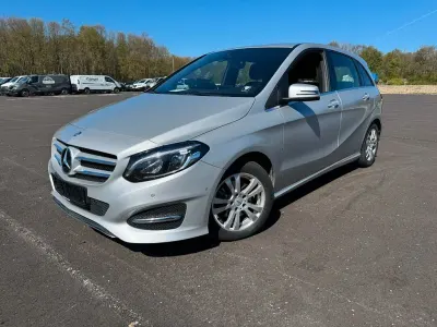Gebraucht Mercedes B200 Urban 136 PS (100 kW) 2016 Silber Van / Kleinbus