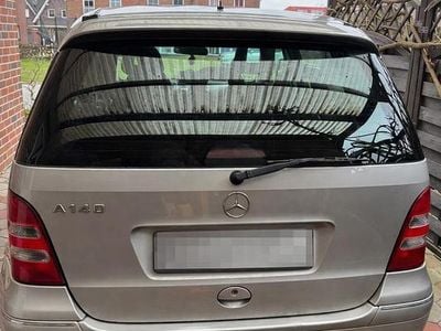 Usado Mercedes A140 82 HP (60 kW) 2005 Cinzento Citadino